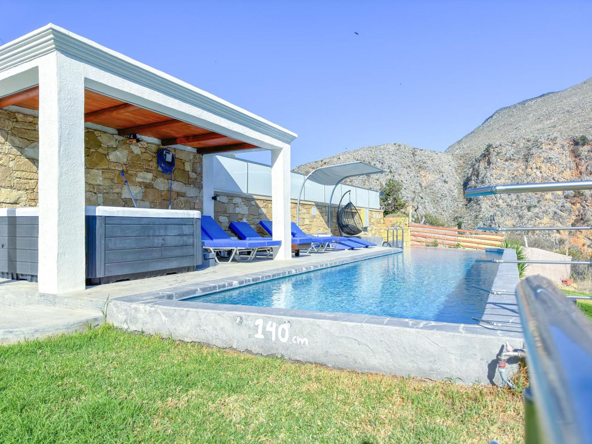 Heated Private Ozone Salt Pool, Jacuzzi, Cinema Inside & Outside, Ping Pong, Billiard, Ps5, Playground, Giant Chess, Giant Monopoly, Table Football, 3X Surround Sound - Villa Rokka Luxe Kissamos Bagian luar foto