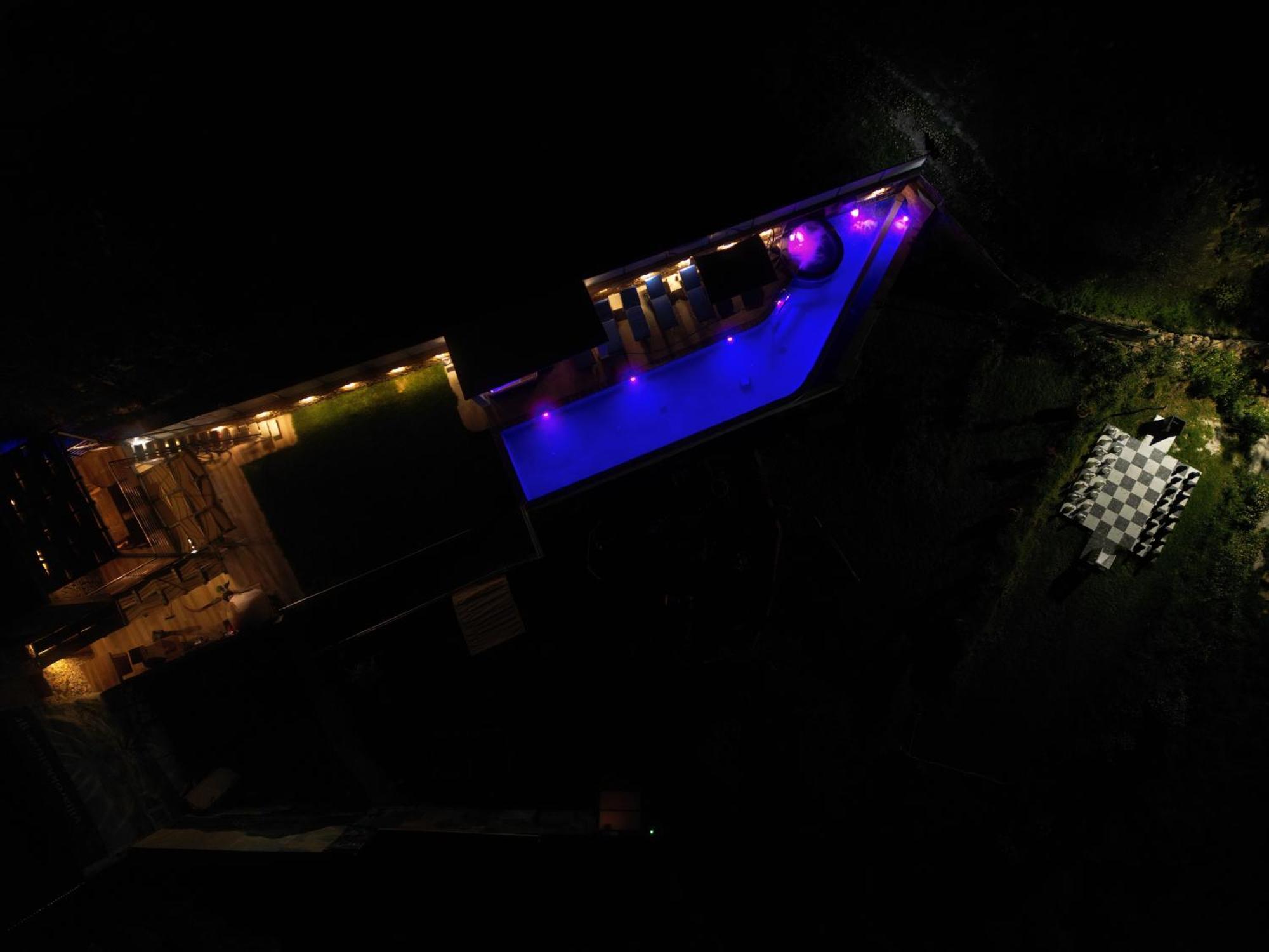 Heated Private Ozone Salt Pool, Jacuzzi, Cinema Inside & Outside, Ping Pong, Billiard, Ps5, Playground, Giant Chess, Giant Monopoly, Table Football, 3X Surround Sound - Villa Rokka Luxe Kissamos Bagian luar foto
