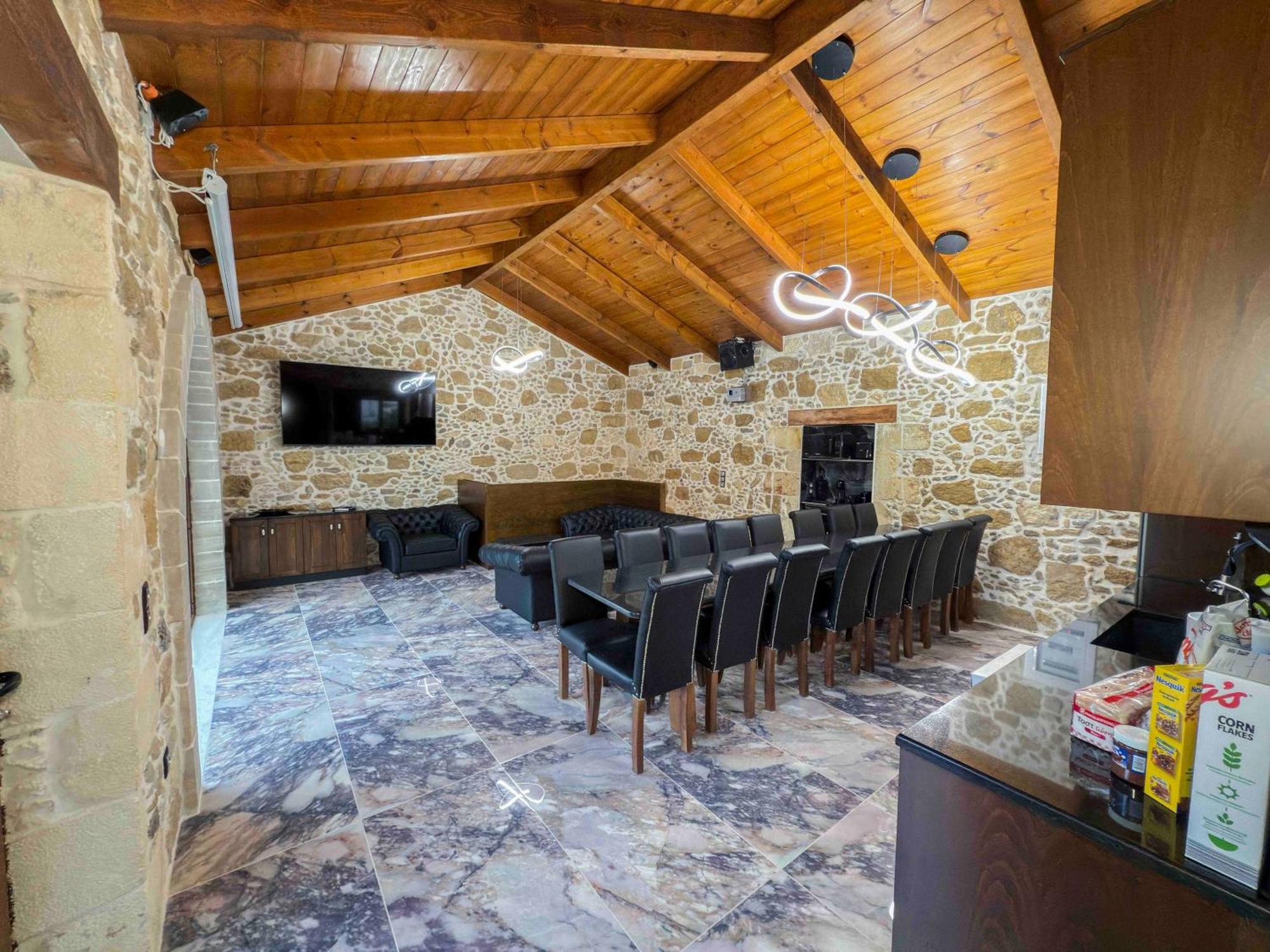 Heated Private Ozone Salt Pool, Jacuzzi, Cinema Inside & Outside, Ping Pong, Billiard, Ps5, Playground, Giant Chess, Giant Monopoly, Table Football, 3X Surround Sound - Villa Rokka Luxe Kissamos Bagian luar foto